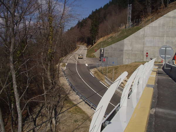 fichier 20070318_1256_002a51_route__viaduc_d110_contrebas-0.jpg