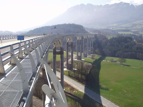 fichier 20070318_1256_003a51_route_viaduc-0.jpg