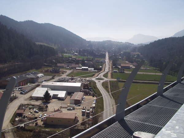 fichier 20070318_1258_001a51_route__viaduc_vue_monestier_de_clermont-0.jpg