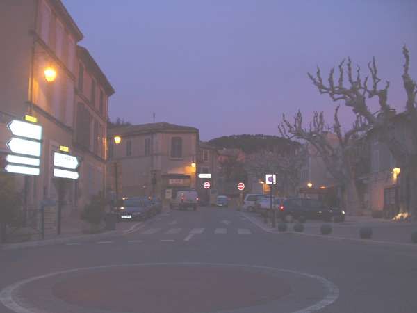 fichier 20070331_0721_002d973_route_cadenet_village-0.jpg