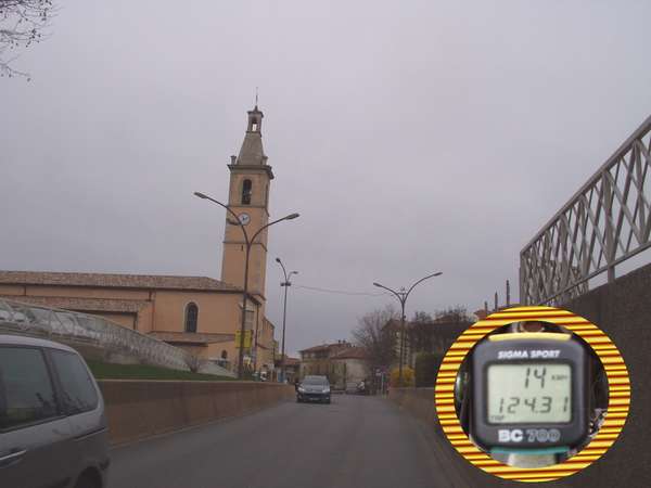 fichier 20070331_1112_001d4_route_oraison_eglise1-0.jpg