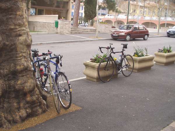 fichier 20070331_1202_d4_route_les_mees_velos_dehors-0.jpg