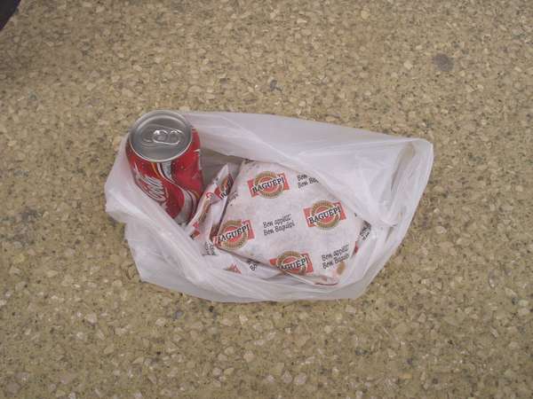 fichier 20070331_1203_d4_route_les_mees_boulangerie_coca_flan_pizza-0.jpg