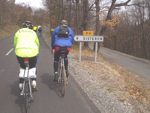 fichier 20070331_1320_002d4_route_groupe_cyclos_michel_medina_jean-0.jpg