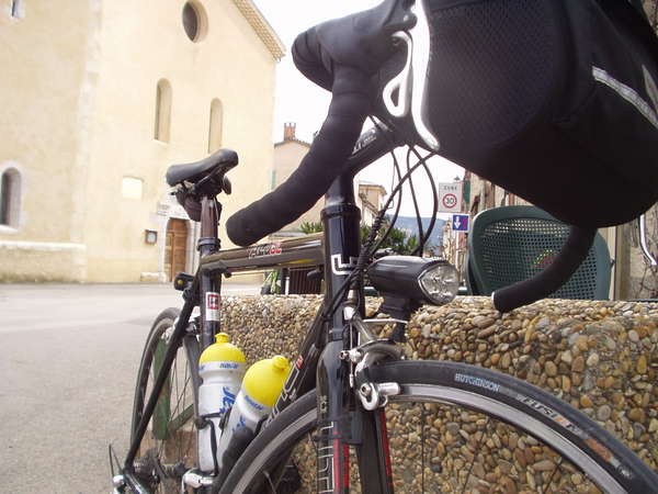 fichier 20070331_1431_d948_route_ribiers_velo_randonneur-0.jpg