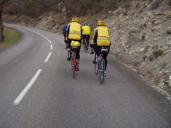 fichier 20070331_1540_d542_route_groupe_allemand_dans_les_roues-0.jpg