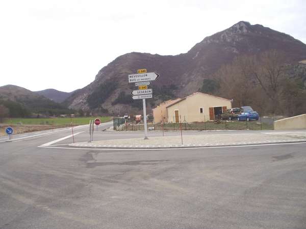 fichier 20070331_1613_001d542_route_carrefour_d546_vers_mevouillon-0.jpg