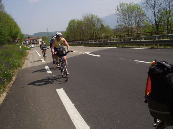 fichier 20070421_1208_003n92_route_apres_beaulieu_derriere_georges_dalmais_serge_munier_jeanlouis_feyeux-0.jpg