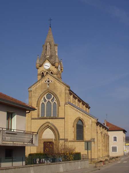 fichier 20070421_1701_001cour_et_buis_eglise-0.jpg