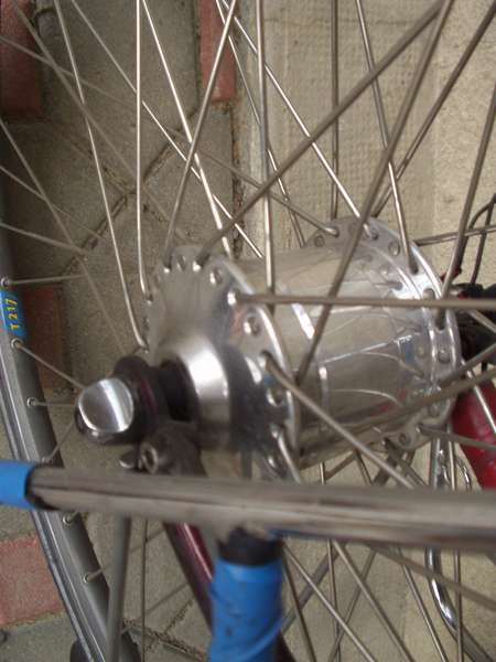 fichier 20070428_1546_003bellerive_sur_allier_inscriptions_moyeu_dynamo_son-0.jpg