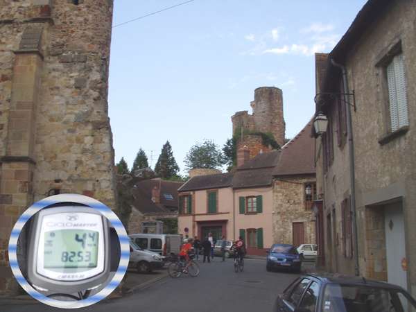 fichier 20070428_1903_003d11_route_herisson_village1-0.jpg