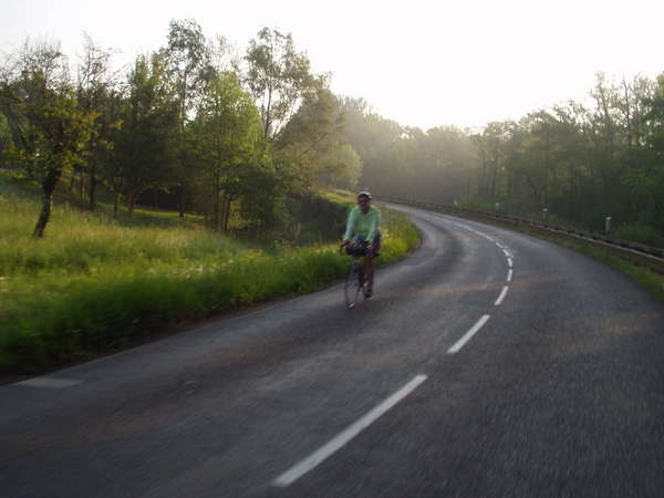 fichier 20070429_0809_d116_route_cyclo_en_face-0.jpg