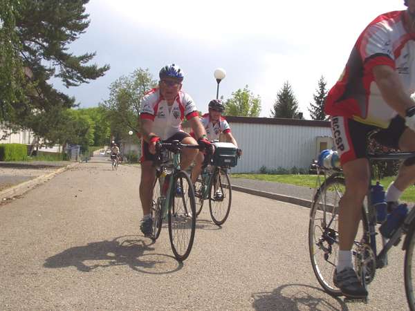 fichier 20070429_1428_003bellerive_sur_allier_arrivee_michel_gaudon_chantal_vernois-0.jpg