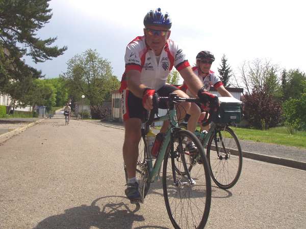 fichier 20070429_1428_004bellerive_sur_allier_arrivee_michel_gaudon_chantal_vernois-0.jpg