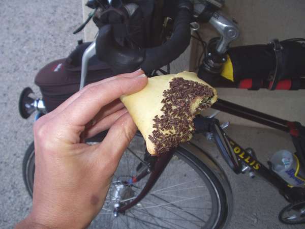 fichier 20070603_0641_001d2_route_robion_pause_coussin_nutella-0.jpg