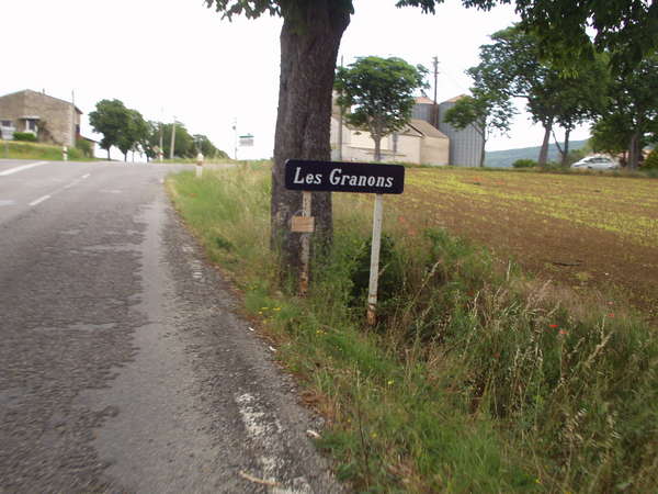 fichier 20070603_1014_002n100_route_haut_cote_granons_panneau-0.jpg