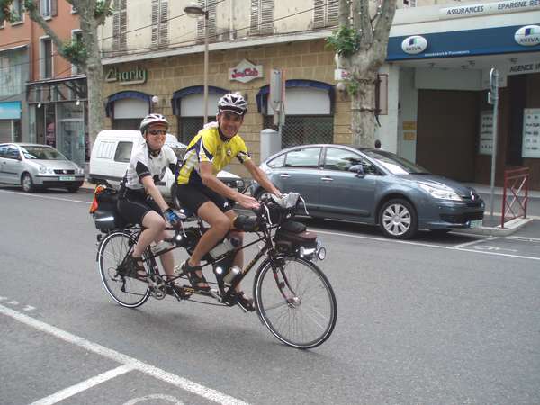 fichier 20070603_1529_d900_route_digne_centre_ville_tandem_isabelle_jpb_ml-0.jpg