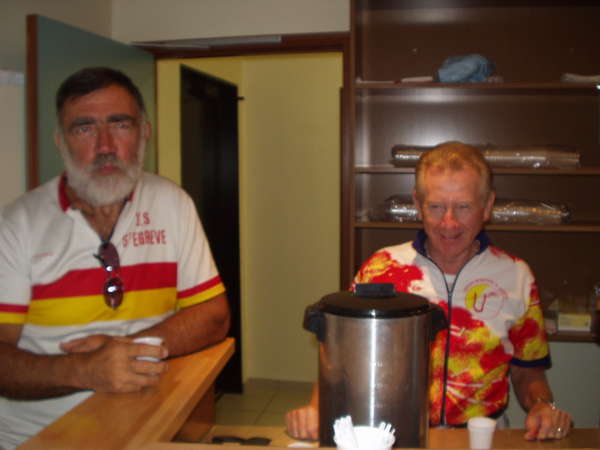 fichier 20070609_0551_espace_robert_fiat_cafe-0.jpg