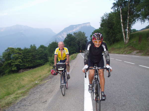 fichier 20070609_0634_d520a_route_cyclos_derriere-0.jpg