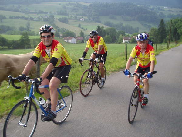 fichier 20070609_0645_cv_route_cyclos_derriere-0.jpg