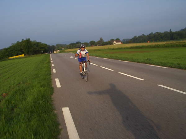 fichier 20070609_0708_d520_route_cyclo_derriere-0.jpg