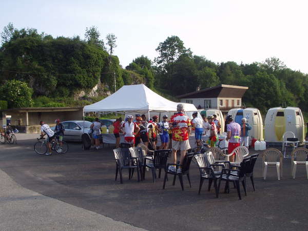 fichier 20070609_0740_002d28_route_miribel_les_echelles_ravito-0.jpg