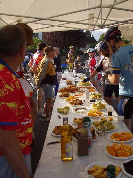 fichier 20070609_0744_001d28_route_miribel_les_echelles_ravito-0.jpg
