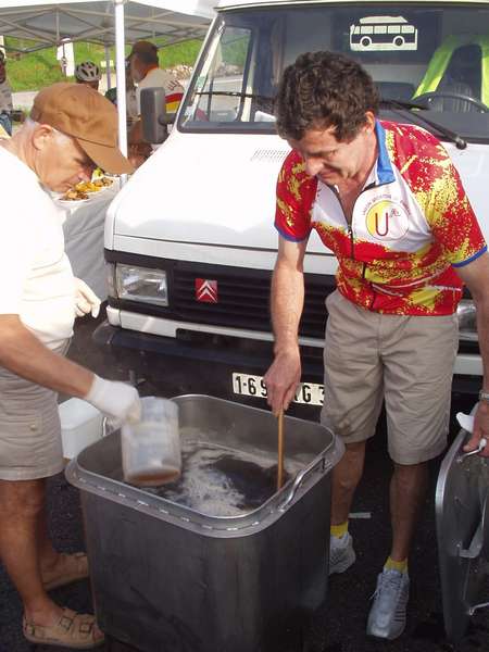 fichier 20070609_0748_002d28_route_miribel_les_echelles_ravito_eau_chaude-0.jpg