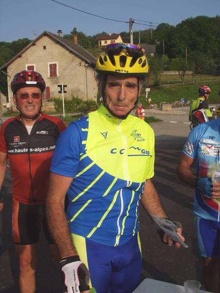 fichier 20070609_0750_d28_route_miribel_les_echelles_ravito_roger_tardieu_gap-0.jpg