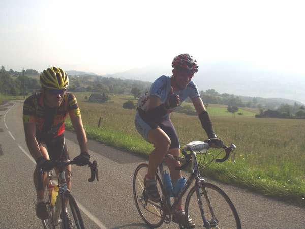 fichier 20070609_0804_002d28_route_cyclos_derriere-0.jpg