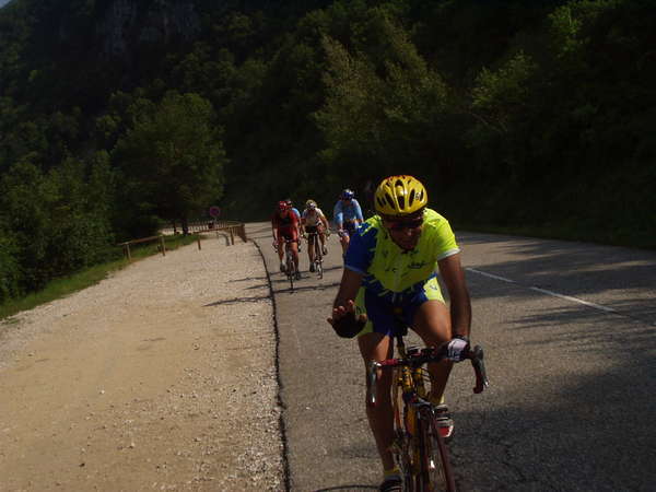 fichier 20070609_1017_001d921d_route_cyclos_derriere-0.jpg