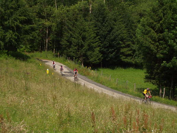 fichier 20070609_1127_002cv_route_cyclos_contrebas-0.jpg