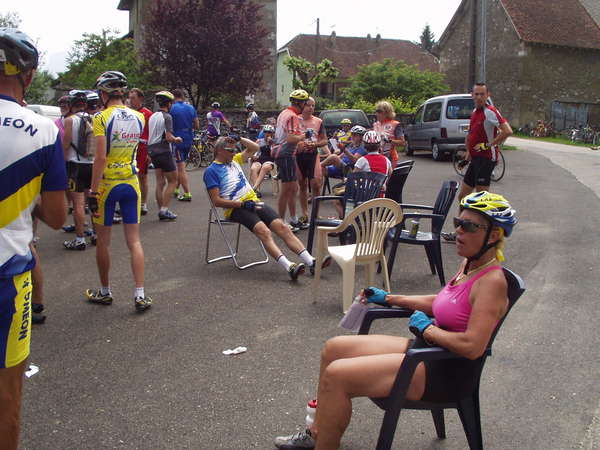 fichier 20070609_1152_002d28_miribel_les_echelles_ravito-0.jpg