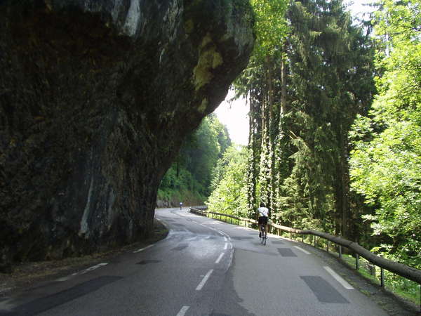 fichier 20070609_1242_002d520c_route_gorges_du_guiers_vif_cyclos-0.jpg