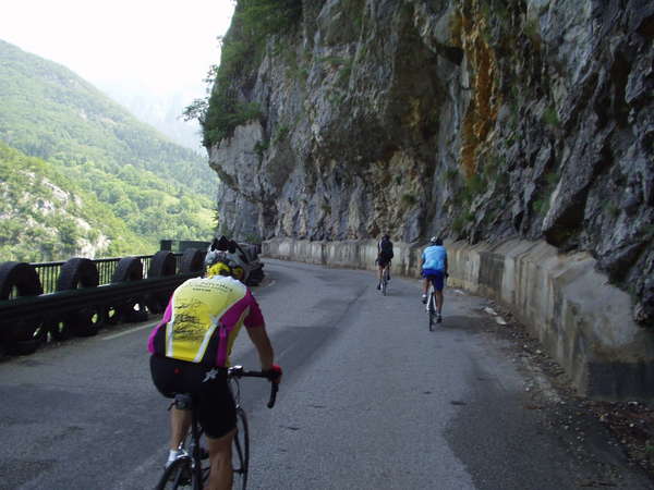 fichier 20070609_1301_001d520c_route_gorges_du_guiers_vif_cyclos-0.jpg