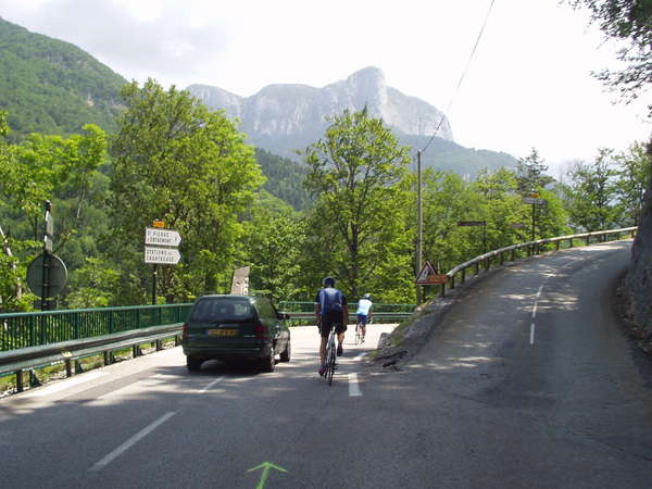 fichier 20070609_1302_002d520c_route_gorges_du_guiers_vif_cyclos-0.jpg