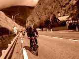 fichier 20070722_0900_003n6_route_cyclos_derriere-0.jpg