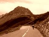 fichier 20070722_1319_002d902_route_cyclo_avant_vuirage_vue_grand_galibier-0.jpg