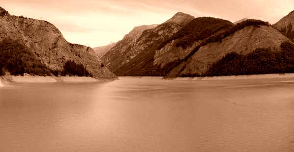 fichier 20070722_1627_003d1091_route_lac_du_chambon_pano-0.jpg