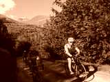 fichier 20070722_1738_d211a_route_cyclos_derriere-0.jpg