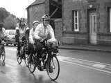 fichier 20070821_1800_030becherel_378k_carrefour_barre_de_becherel_bent_3530_ivan_andrews_ca_unknown_tandem_battu_isabelle_jpb_ag-0.jpg