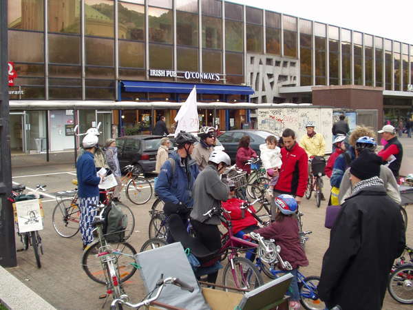 fichier 20071020_1458_003veloparade_depart_vanessa-0.jpg