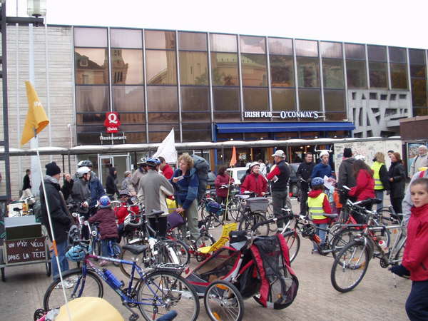 fichier 20071020_1458_005veloparade_depart-0.jpg