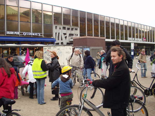 fichier 20071020_1458_006veloparade_depart-0.jpg