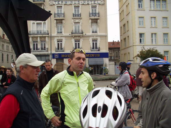 fichier 20071020_1502_001veloparade_depart_jean_pierre_laurent_jonathan-0.jpg