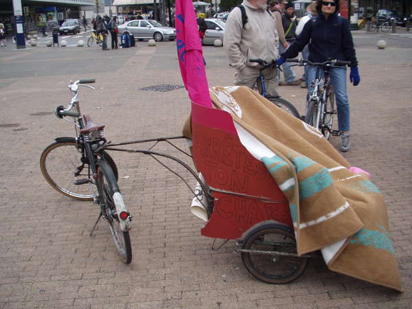 fichier 20071020_1502_003veloparade_depart_velo_remorque-0.jpg