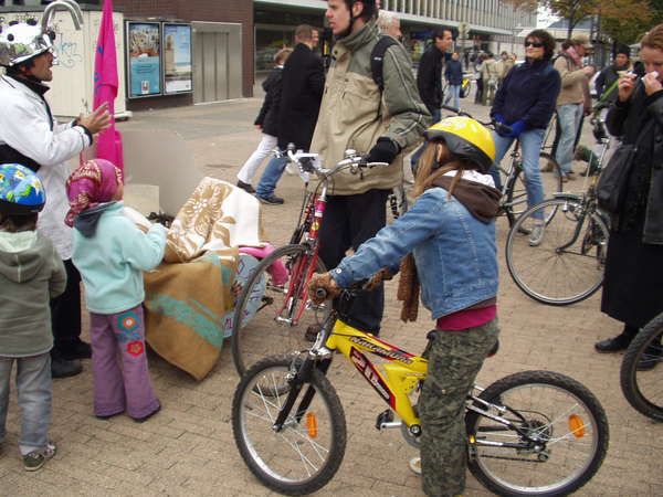 fichier 20071020_1504_003veloparade_depart-0.jpg