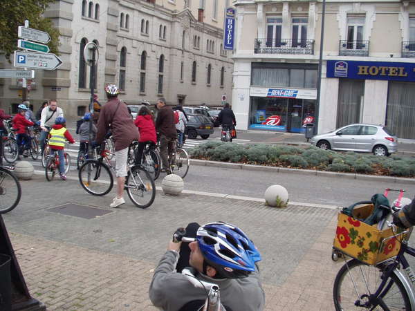 fichier 20071020_1510_001veloparade_depart_jonathan-0.jpg