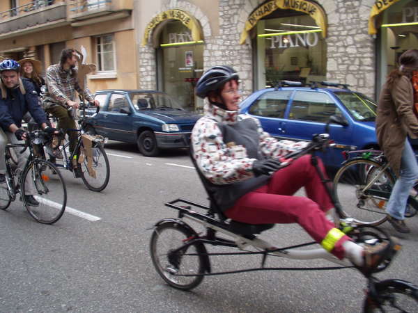 fichier 20071020_1514_001veloparade_rue_casimir_brenier_marylou-0.jpg