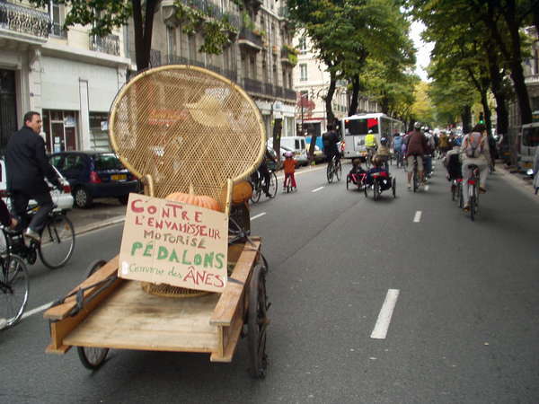 fichier 20071020_1516_000veloparade_boulevard_gambetta-0.jpg
